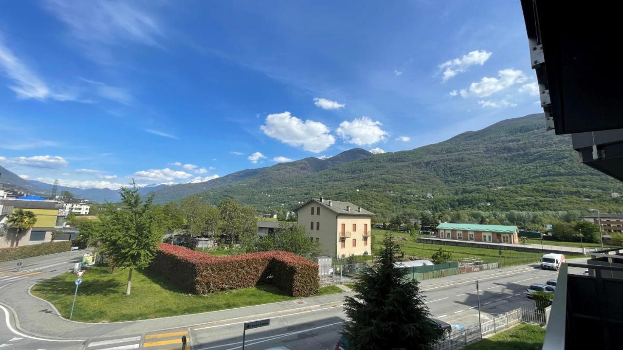 Appartamento La Baita Case Sondrio Fiume - Affitti Brevi Italia Exterior foto