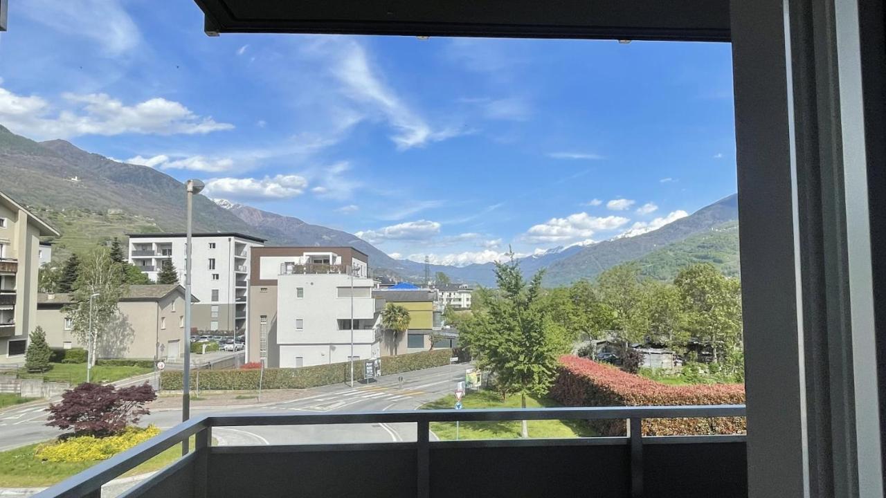 Appartamento La Baita Case Sondrio Fiume - Affitti Brevi Italia Exterior foto